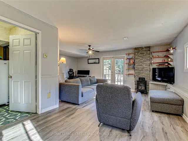 House For Sale in Waterford, Ontario