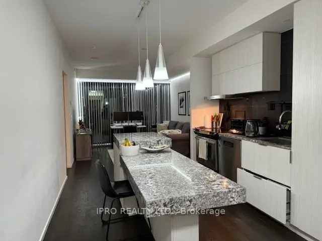 Rent 1 Bedroom Den in Yonge Bloor Yorkville with Modern Features