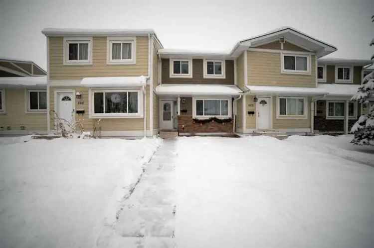 Updated 3-Bed Townhouse in Marlborough Park - 1500+ sq ft