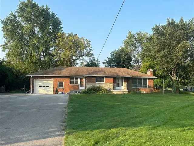 3 Bedroom Bungalow on 5 Acres with Separate Basement Entrance