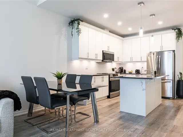 Newly Built Bungalow Townhome in St Catharines