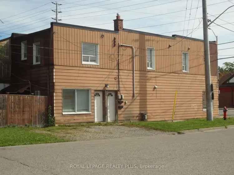 House For Sale in Mississauga, Ontario