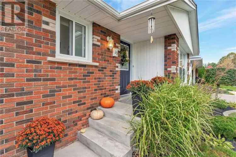 Buy Bungalow in Brantford with Spacious Yard and Modern Features