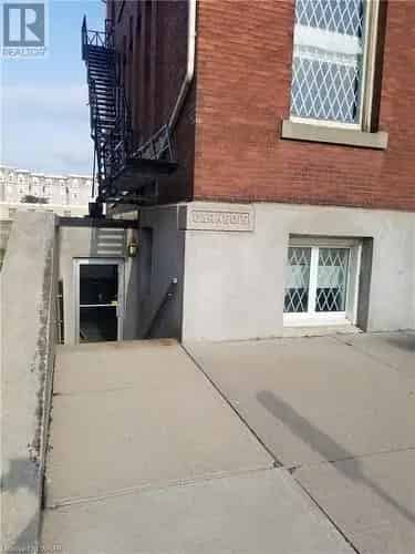 Commercial Building For Sale In Cambridge City Core