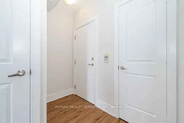 Corner Unit Condo Rental Fresh Paint Laminate Floors Ensuite