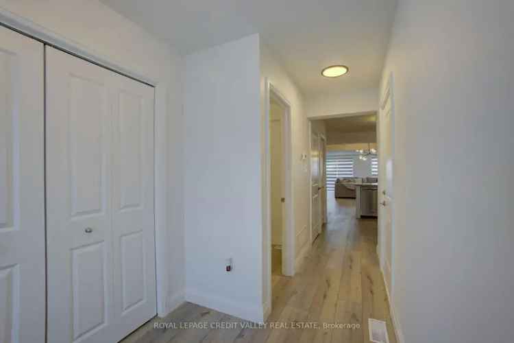 Elegant End Unit Townhouse in Creek Bank Meadows Palmerston