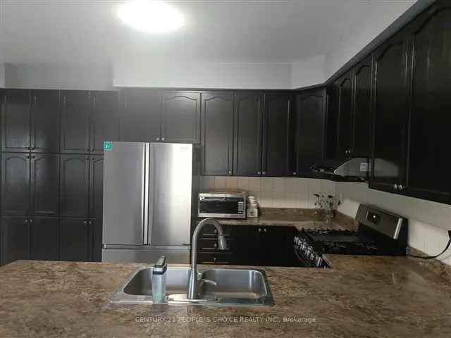 House For Sale in Brampton, Ontario