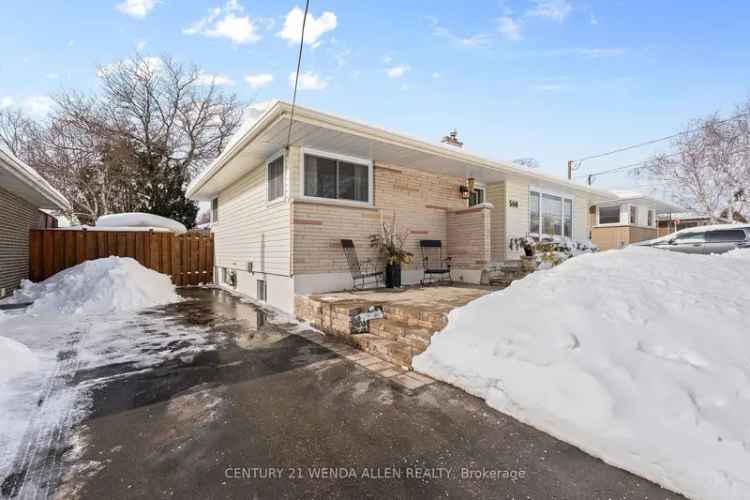 2+2 Bedroom Bungalow with 2 Kitchens and 6-Car Parking