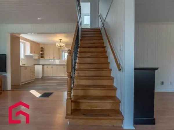 Renovated 4-Bedroom Family Home Near Sports Facilities