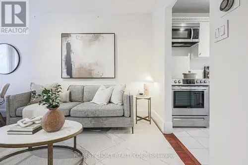 Mimico Bungalow 3 Bed 2 Bath Family Home Near Go Station