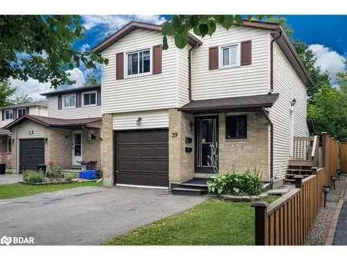 House For Sale In Barrie, Ontario