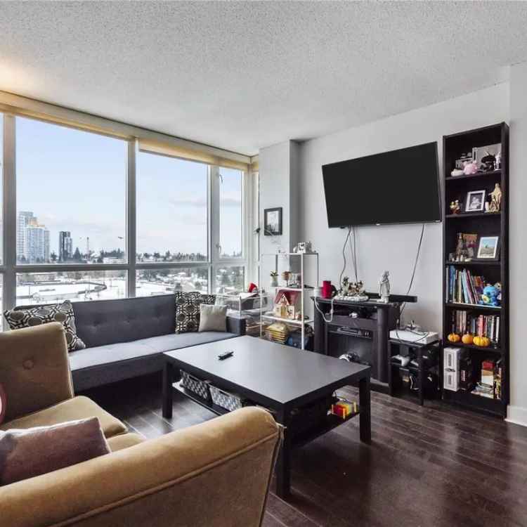 City Point 1 Bed + Den Corner Unit Panoramic Views Near SkyTrain