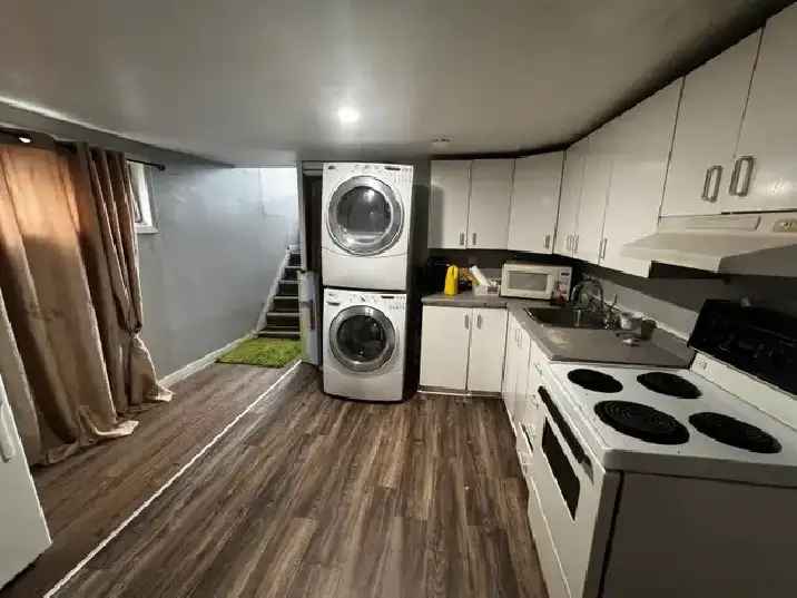 2 Bedroom Basement Apt Ottawa Center Short Long Stays