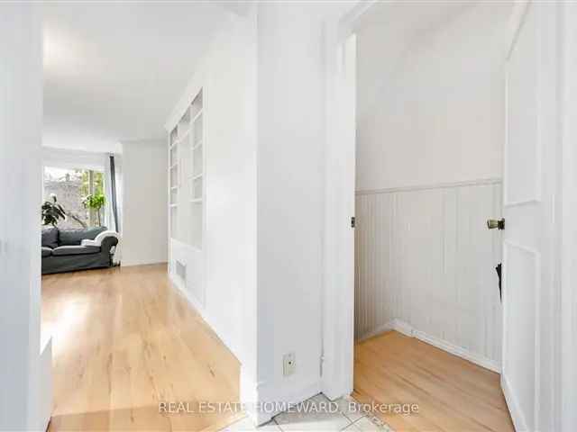 House For Sale in Toronto, Ontario