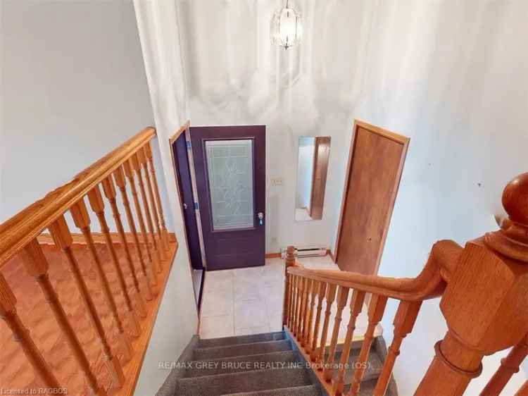 House For Sale in Owen Sound, Ontario