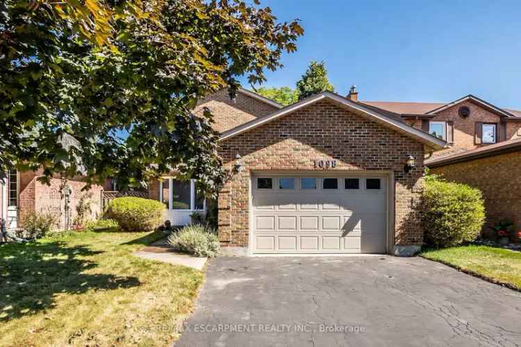 House For Sale in Burlington, Ontario