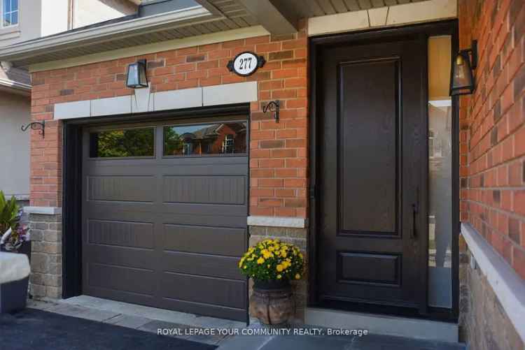 House For Sale in Oakville, Ontario