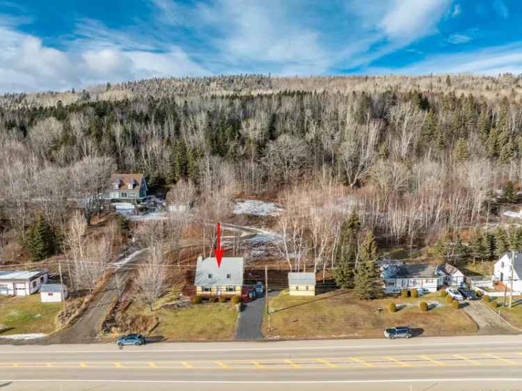 One-and-a-half-storey house for sale, 1475, Boul. Malcolm-Fraser, La Malbaie - Proprio Direct