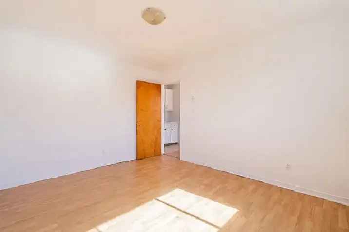Beau 3 ½ spacieux à Montréal – Disponible dès maintenant !