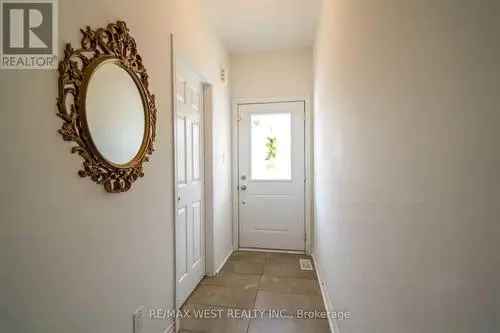 Bright Spacious Townhome in Pringle Creek Whitby