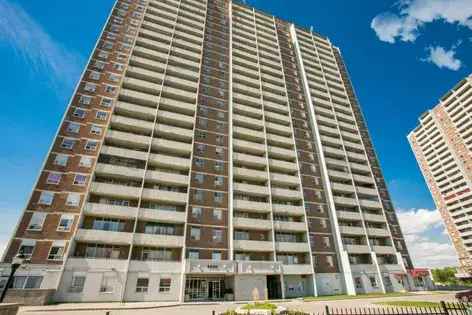 375m² 1-Bedroom Family Apartment in Toronto West End