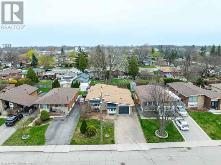 3-Bedroom Bungalow in Greeningdon Hamilton