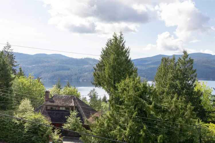 4 Bed Sechelt Ocean View Home Near Trails