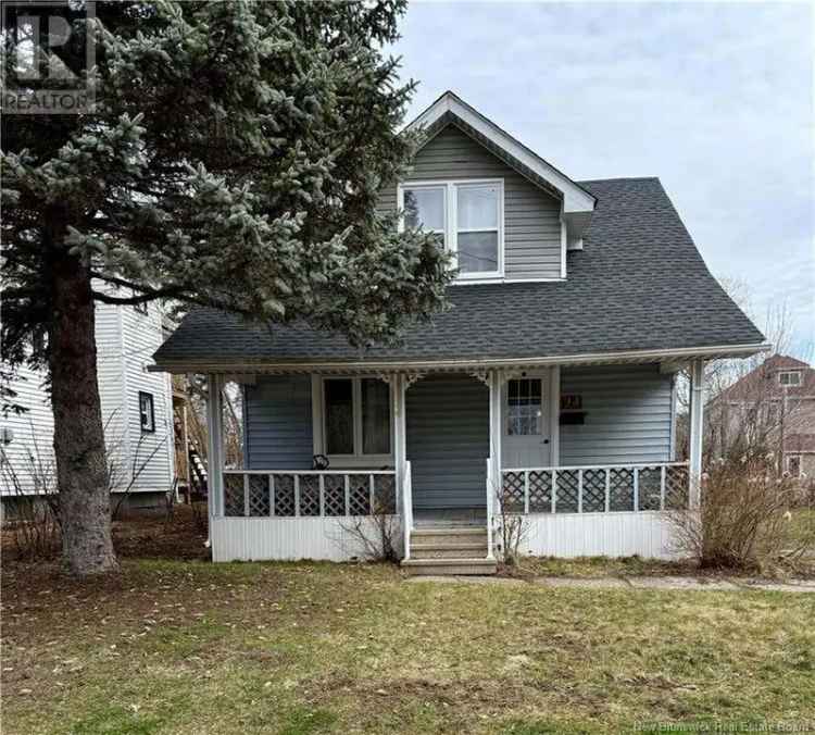 Charming 3-Bedroom 1.5-Storey Home for First-Time Buyers
