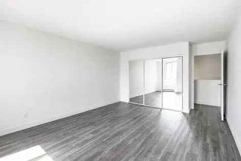 1 room apartment of 61 m² in Montreal