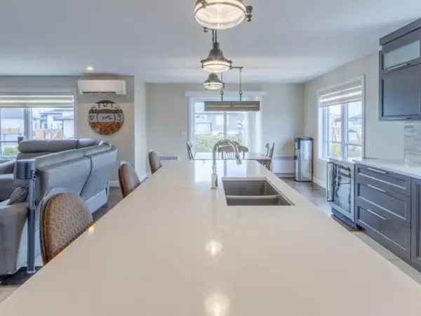 4 Bedroom Bungalow for Sale in Victoriaville