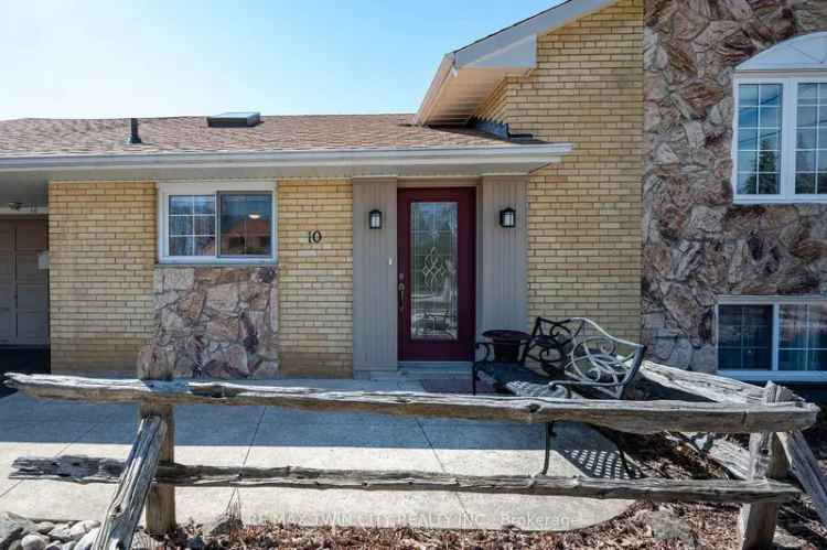 5-Bedroom Streetsville Home Huge Lot Updated Kitchen In Law Suite