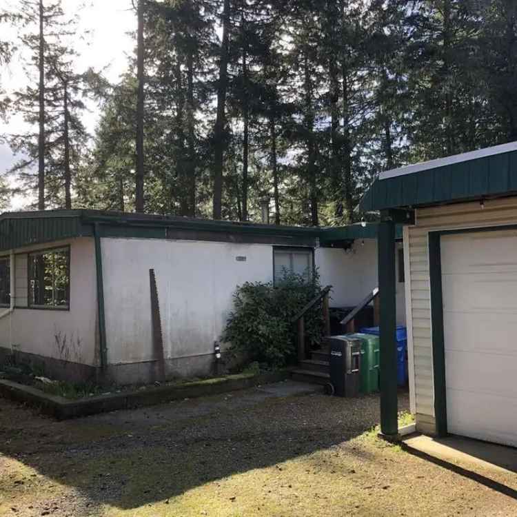 Manufactured Home on Large Lot Ideal for Developers