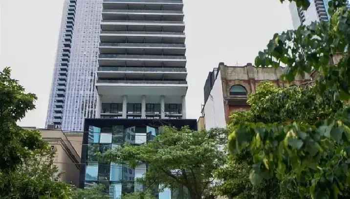 King Bed Condo near University Financial District Vancouver