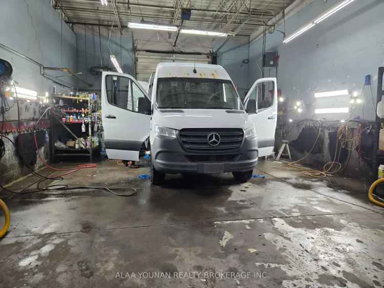 Commercial property For Sale in Toronto, Ontario