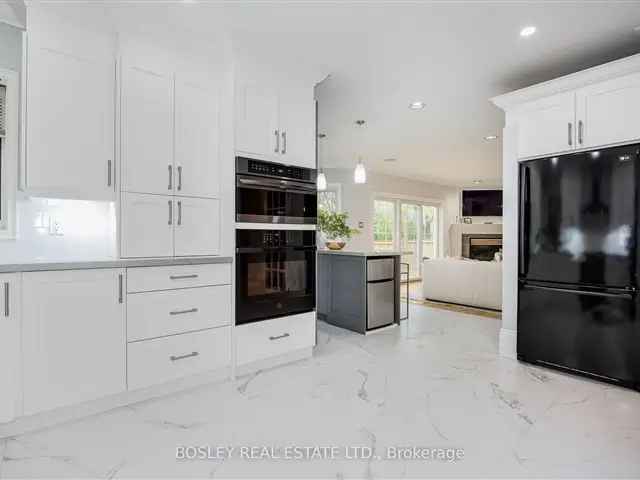 Historic Brampton Home 3000 Sq Ft 4 Beds Modern Kitchen Large Lot