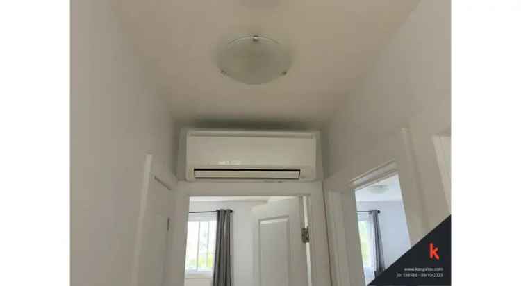 4 1/2 Sunny Apartment - New Kitchen & Bath - High Credit Score Required