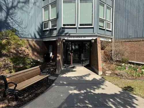 Condo For Sale In Haysboro Calgary: Updated 1 Bed Main Floor Unit