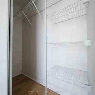 1 room apartment of 46 m² in Toronto