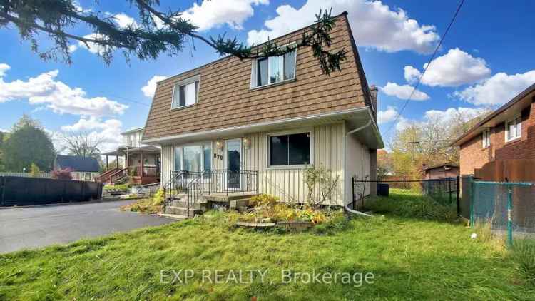 House For Sale in Hamilton, Ontario