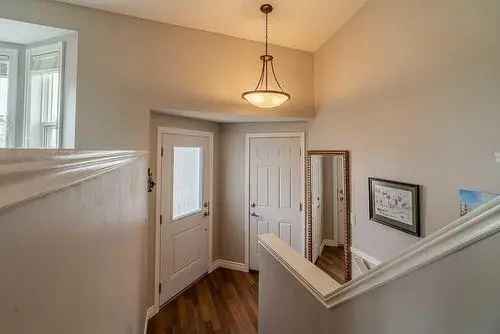 House For Sale In Shawnessy, Calgary, Alberta