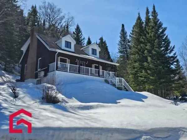 2-Bedroom House for Sale Near Lake St Joseph