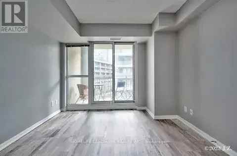 1 room apartment of 588 m² in Toronto