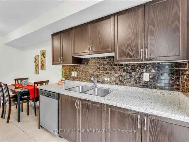 Mount Pleasant Townhome 2+1 Bedroom Ravine View