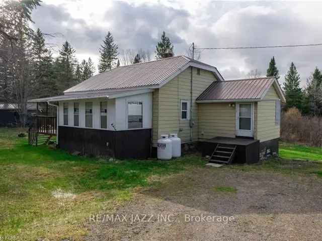 House For Sale in Unorganized Centre Parry Sound, Ontario