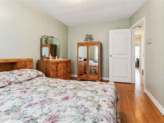 House For Sale in Richmond Hill, Ontario