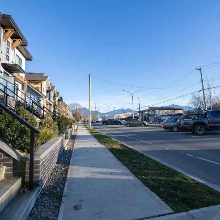 Chilliwack Townhome for Sale Lyfe at the Landing