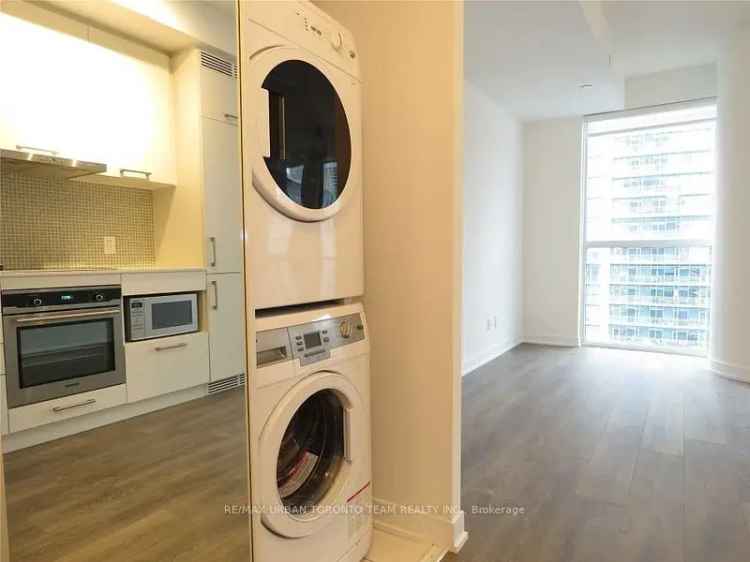 Condo For Rent in Toronto, Ontario