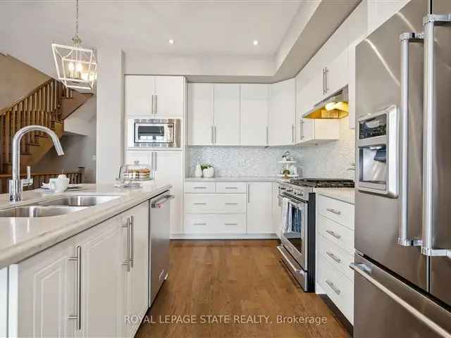 Luxury Lake Ontario Townhome - 2470 sq ft