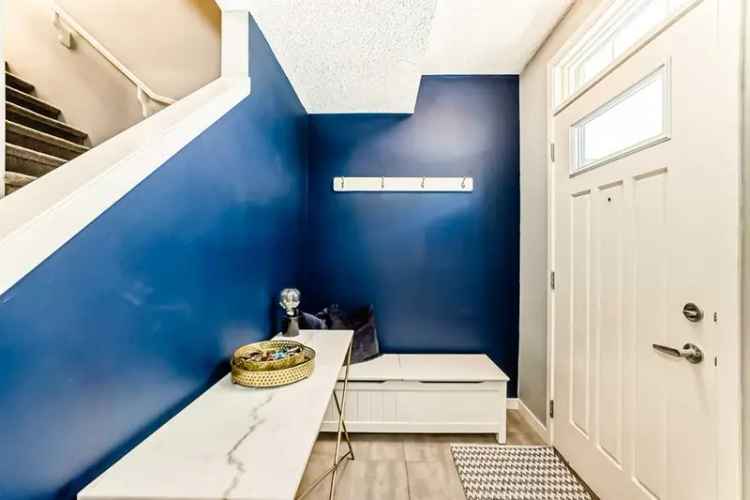 House For Sale in Calgary, Alberta