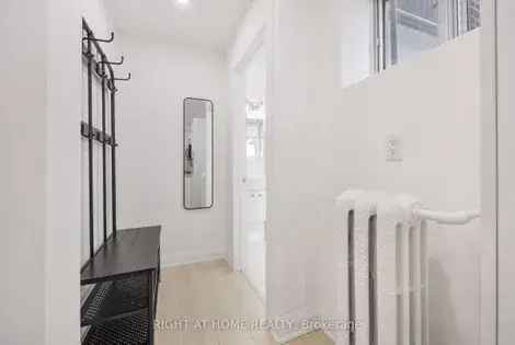 1 room house of 498 m² in Toronto